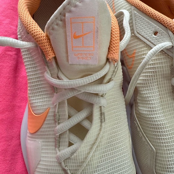 (WMNS) Nike Vapor X Air Zoom HC 'Cream Orange' CZ0222-104 pre owned! Tennis 🎾 - Picture 12 of 16